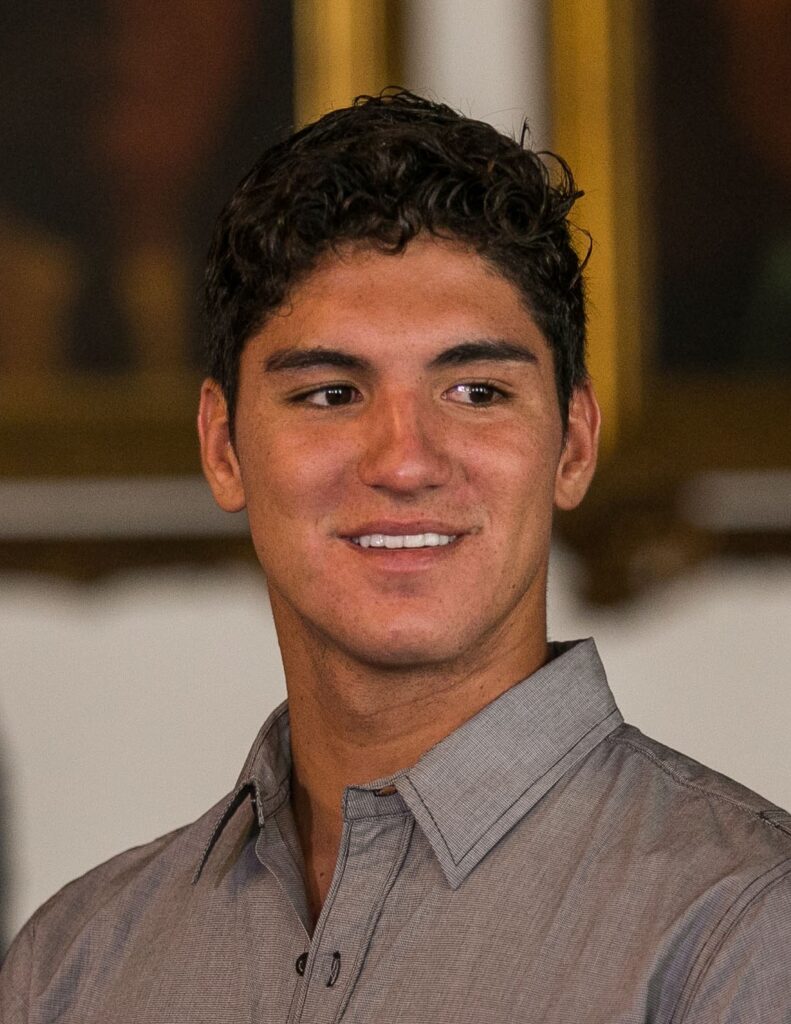 Gabriel Medina recebe homenagem do governo paulista após o título mundial de 2014