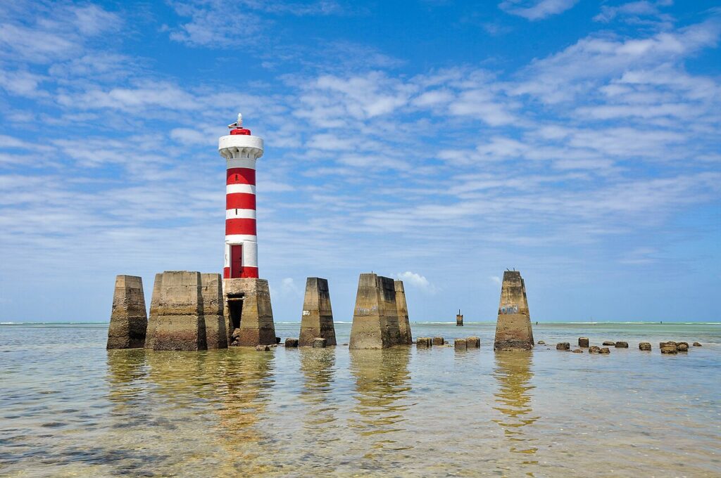 Farol da Ponta Verde e orla de Maceió