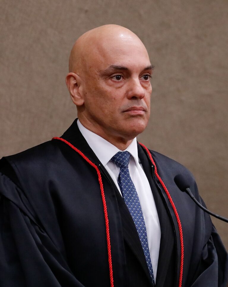O ministro Alexandre de Moraes durante sessão do Tribunal Superior Eleitoral